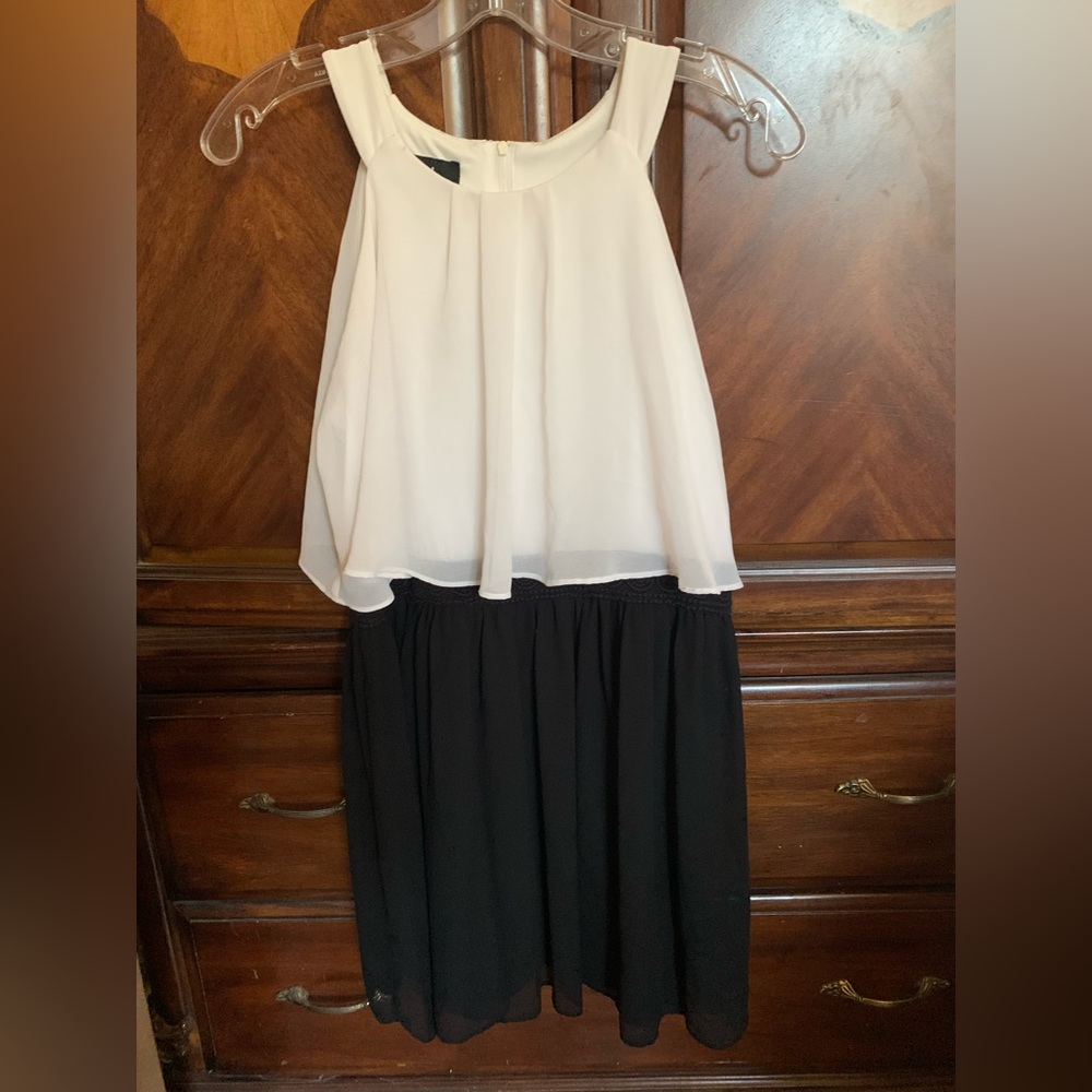 Halter Black & White dress size 16 1/2 Junior